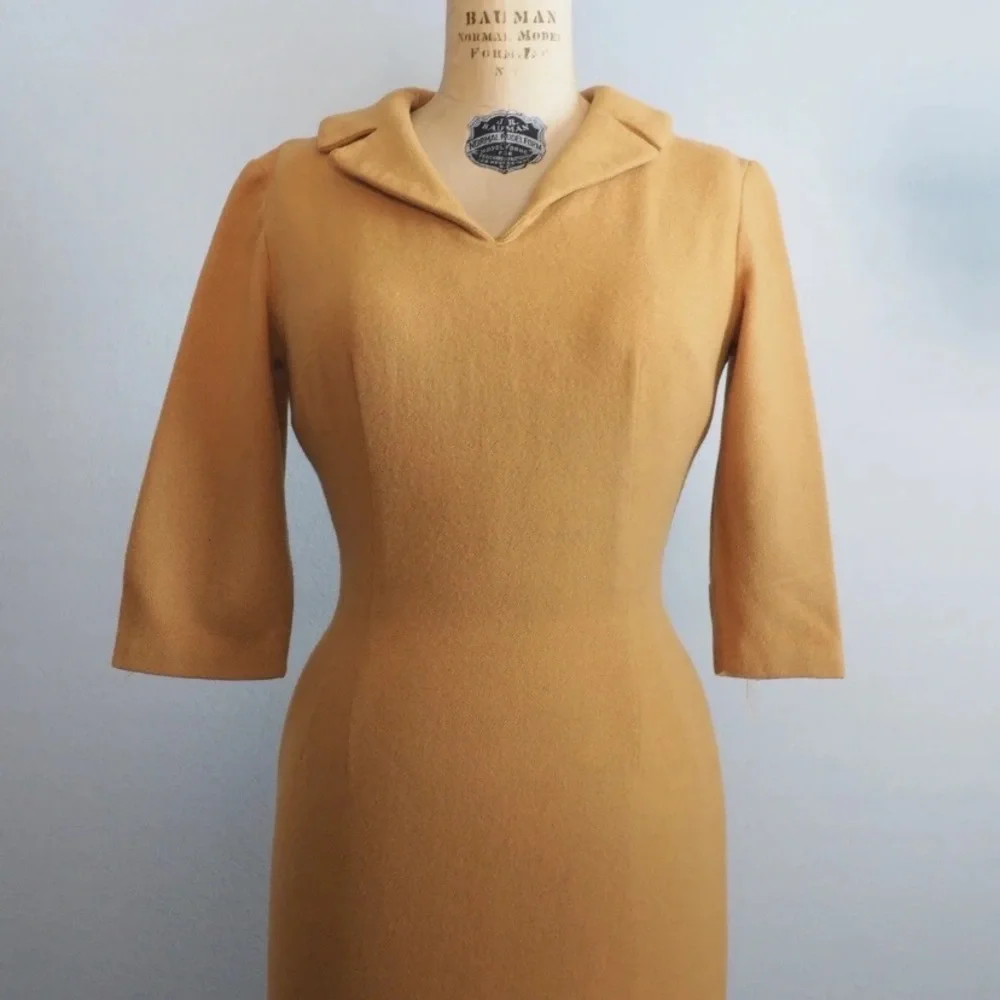1950’s True Vintage Wiggle Dress - Picture 2 of 7